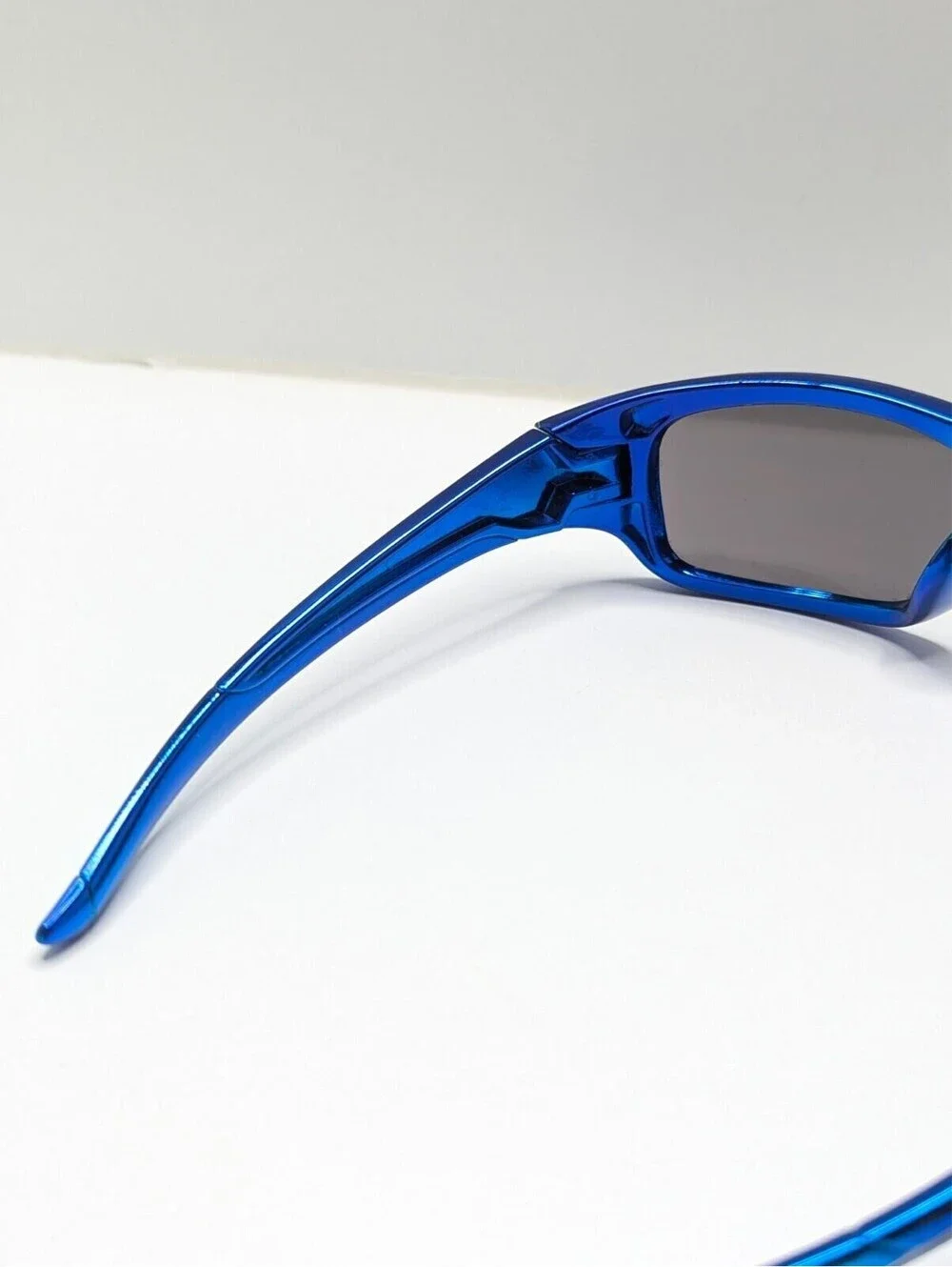 Glossy Blue Rectangular Frame Gray Lens Men’s Sunglasses
